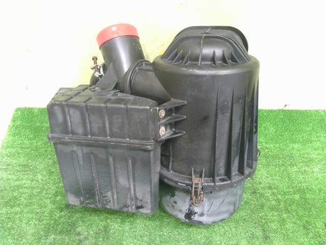 エルマ 美品 いすゞ エルフ エアクリーナーASSY （501781-2905-0）｜シマ商会