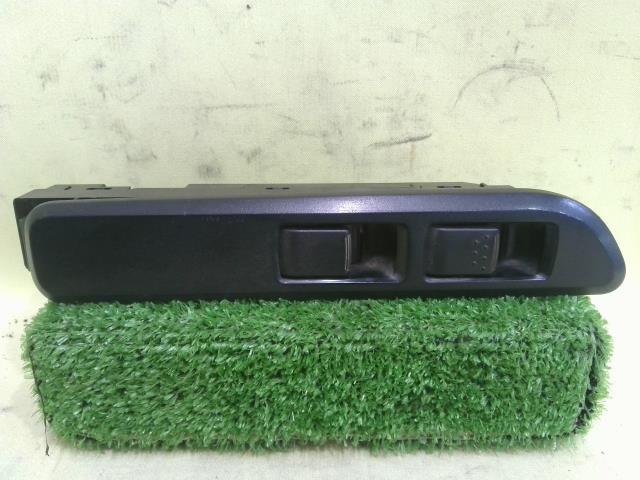 三菱ふそうキャンター 　パワーウィンドウスイッチ FE5・6型　後期 三菱ふそうキャンター パワーウィンドウスイッチ FE5・6型 後期 三菱