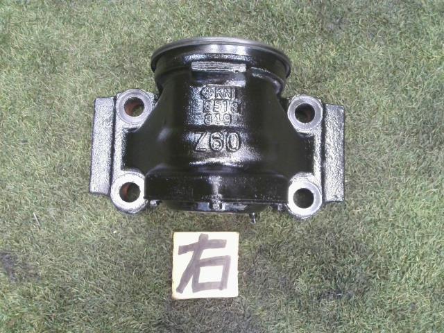 日産UD UD日産大型車 右スプリングサドル （720116-5200-0