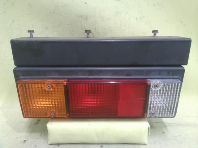 【良品】テールランプAssy 左右セット#三菱#ふそう#キャンター#トラック 三菱ふそう キャンター 左テールランプ （511118-1560-0）｜シマ商会