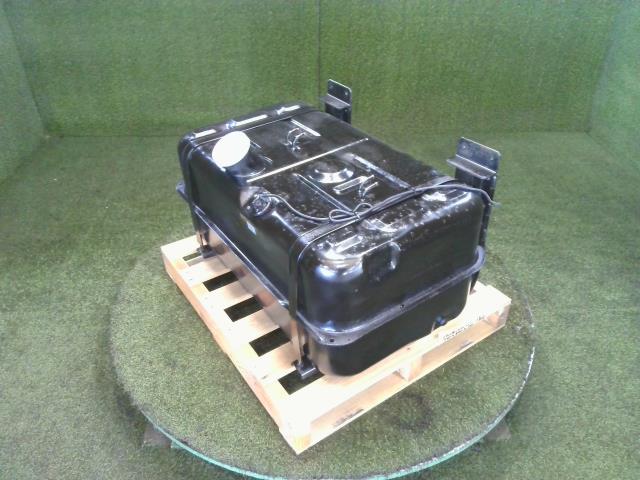 ピロ君　三菱ふそう　ファイター　燃料タンク　200Ｌ×２個 ピロ君　三菱ふそう　ファイター　燃料タンク　200Ｌ×２個