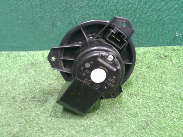 大型トラック部品 ヒーターブロワーファンモーター スカニア 1854877