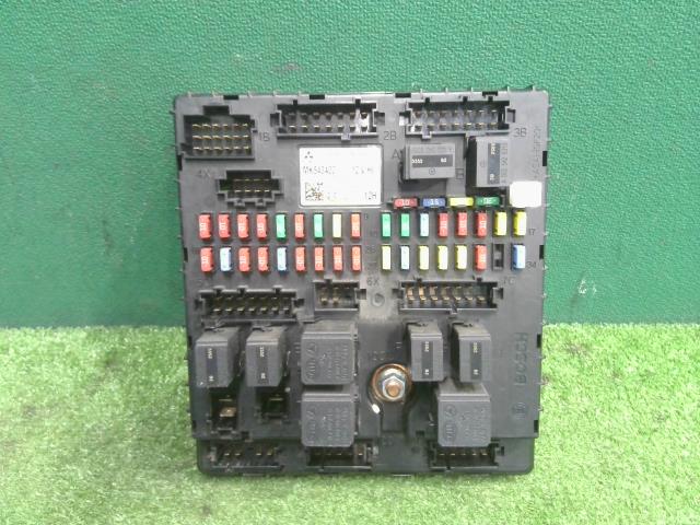 三菱 ふそう ブルーテックキャンター ヒューズボックス MK543399