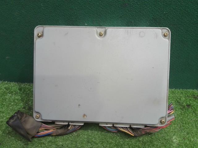 日野　レンジャー　ECU  エンジンコンピューター ECU エンジンコンピューター 日野 レンジャー 2KG-FD2ABG