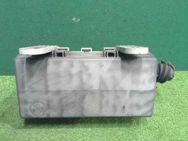 いすゞ フォワード ヒューズボックス （600610-6780-0）｜シマ商会