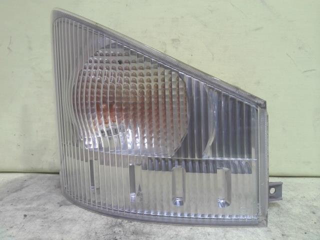 いすゞ フォワード 右クリアランスランプ （600751-1100-0）｜シマ商会