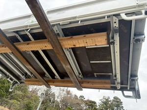 中古トラック部品