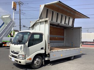 トラック