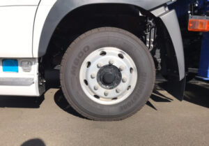 トラックの突入防止装置とは 役割や取り付けるべき車両条件を紹介 トラック部品 シマ商会