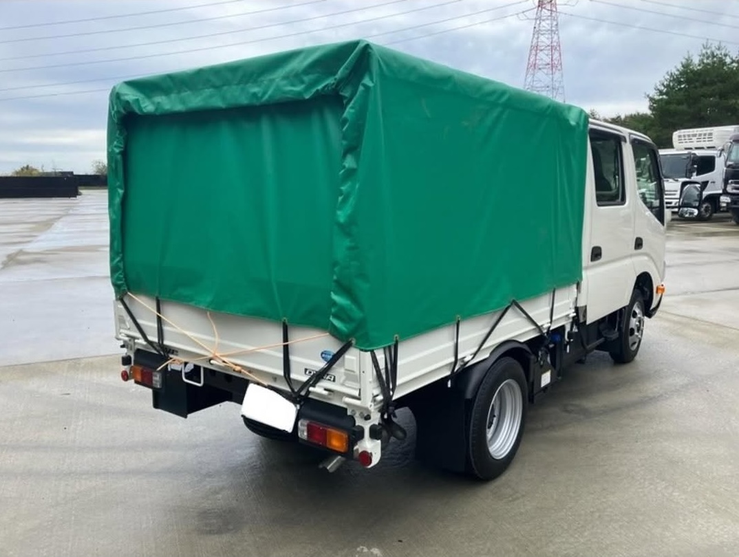 帆付きトラック