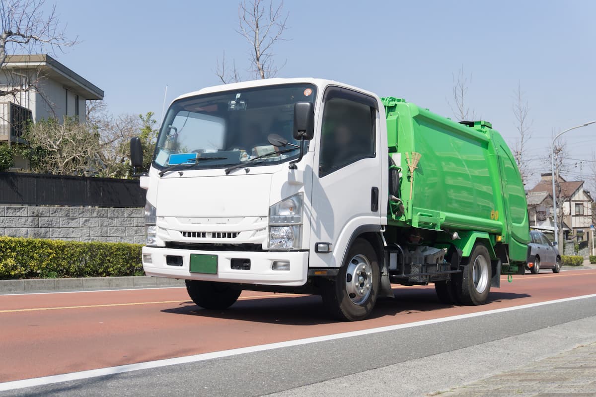 プレス式パッカー車