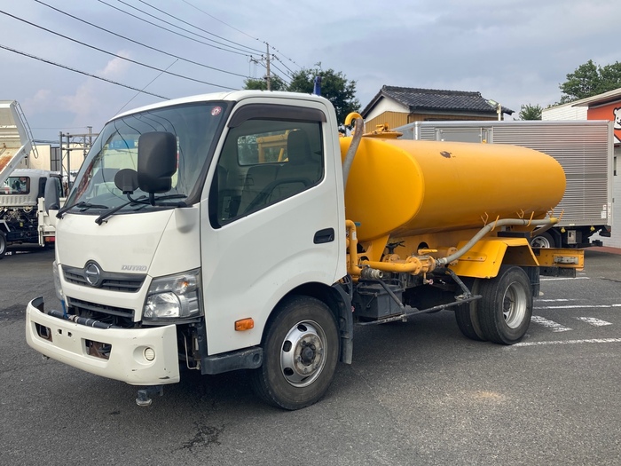 散水車