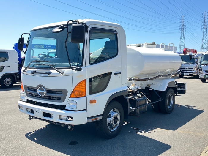 散水車
