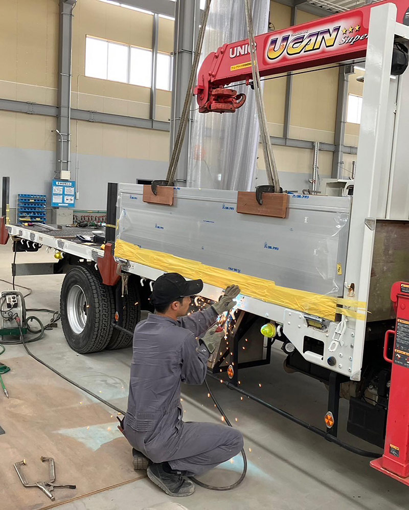 アオリ製作事例